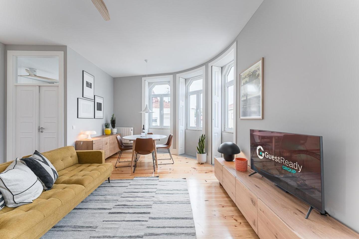 Guestready - Colorful Apt Near Agosto Station Porto Ngoại thất bức ảnh