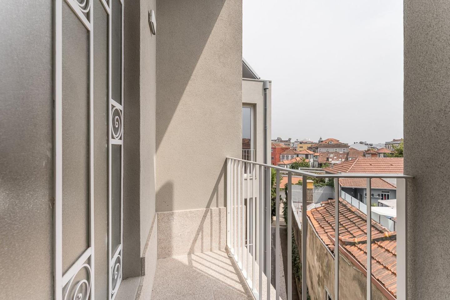 Guestready - Colorful Apt Near Agosto Station Porto Ngoại thất bức ảnh