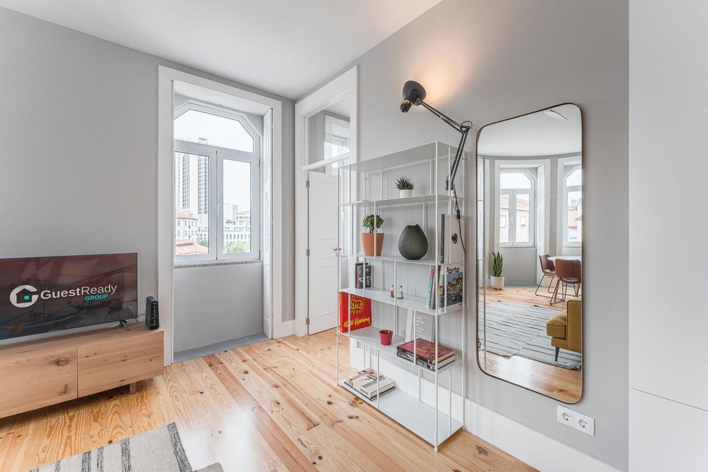 Guestready - Colorful Apt Near Agosto Station Porto Ngoại thất bức ảnh